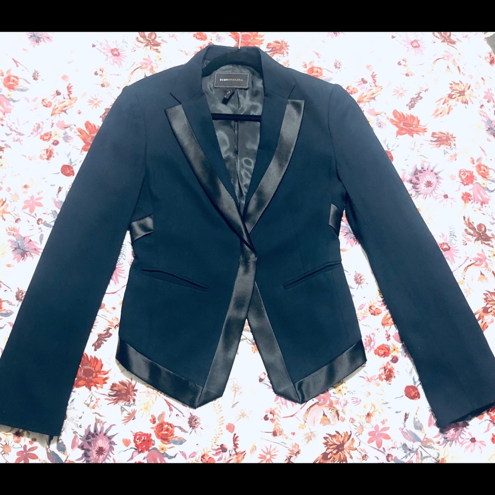 BCBG Tuxedo Style Blazer